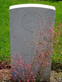 Klagenfurt War Cemetery - Wills, Roy Ernest